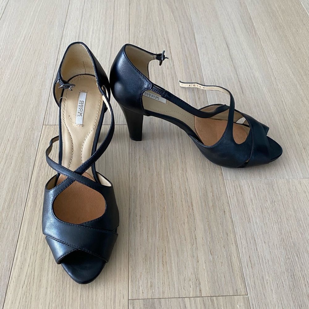 Geox Open-toe Pumps